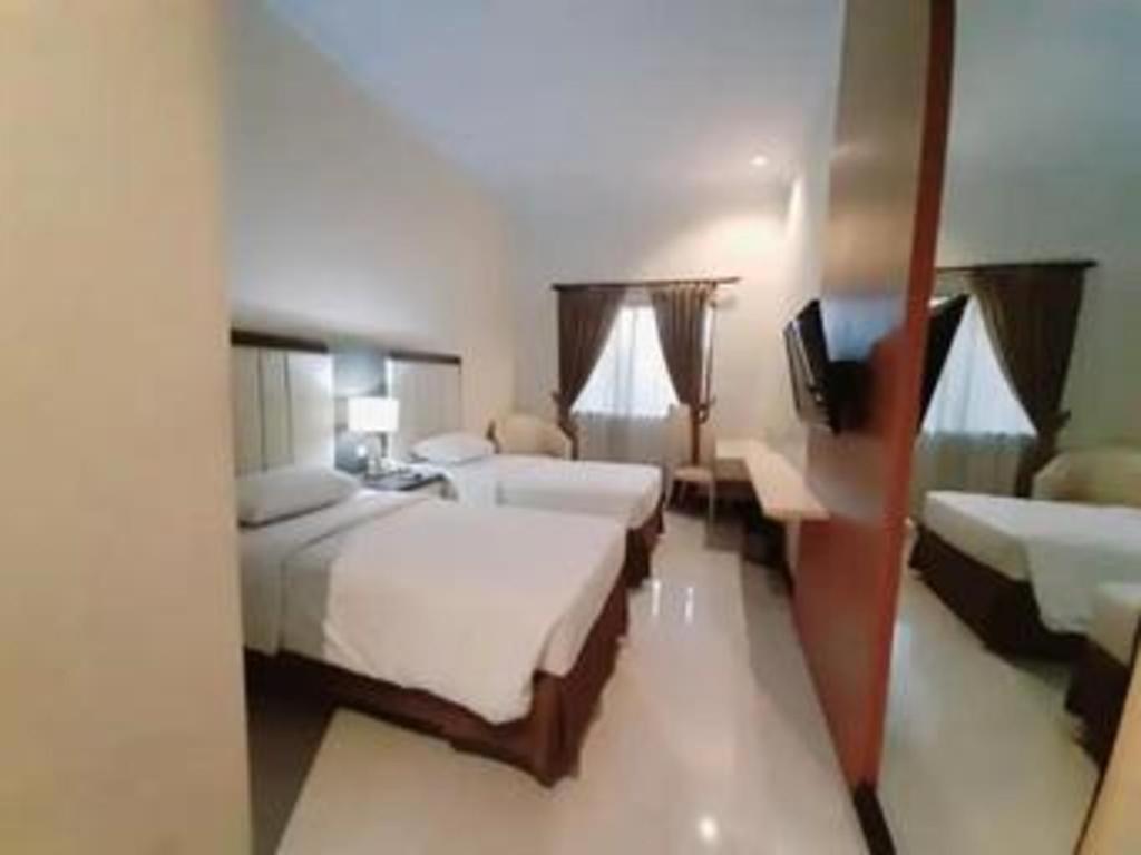 Bella Hotel סוראבאיה מראה חיצוני תמונה