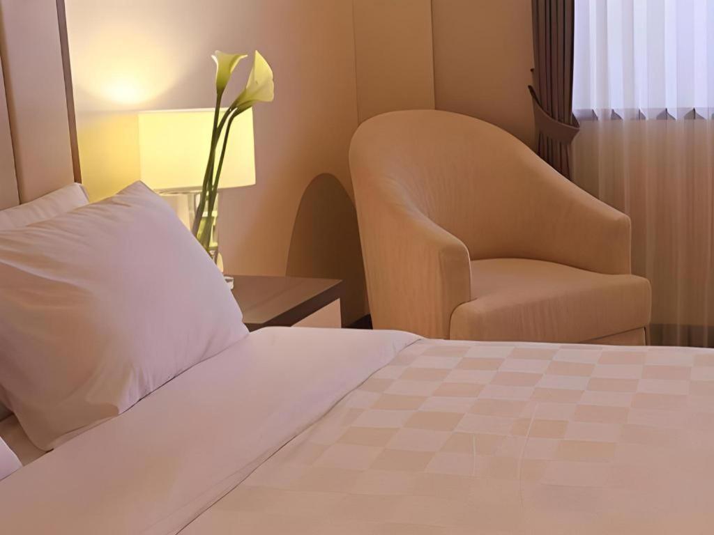 Bella Hotel סוראבאיה מראה חיצוני תמונה